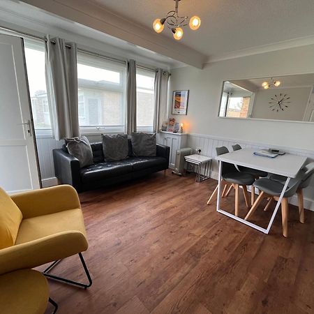 Beachcomber, Sunbeach, Scratby - Two Bed Chalet, Sleeps 4, Free Wi-Fi, Free Club Passes, Free Swimming And Pet Friendly Exteriér fotografie